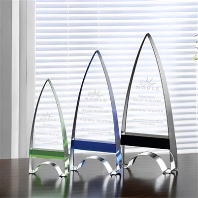 Gegraveerde kristal trofee